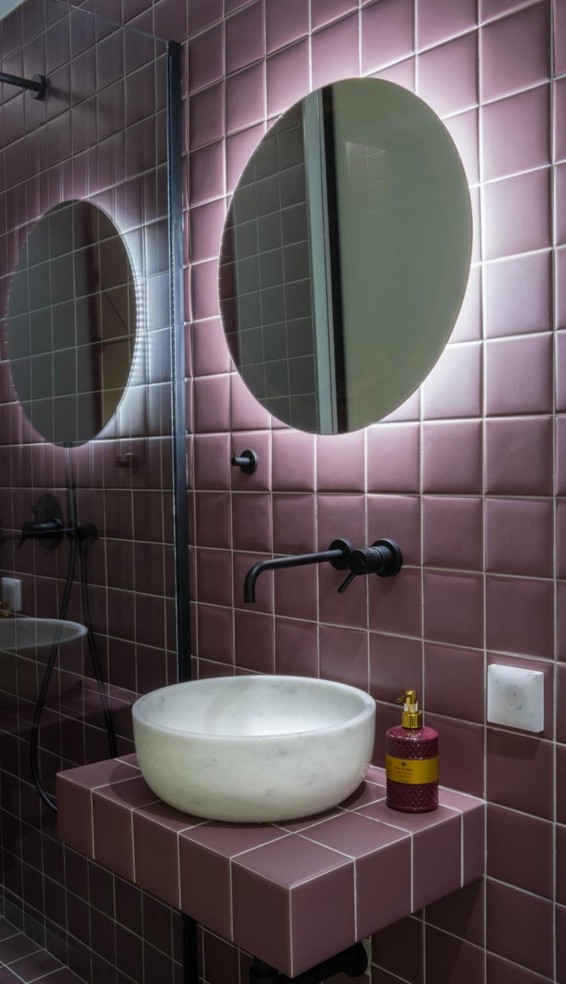 Purple One-Bedroom Suite